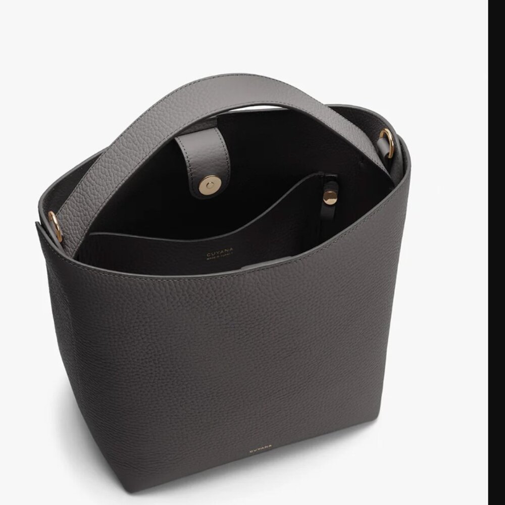 Cuyana Linea Bucket Bag in Charcoal Pebbled Leather - Picture 13 of 13